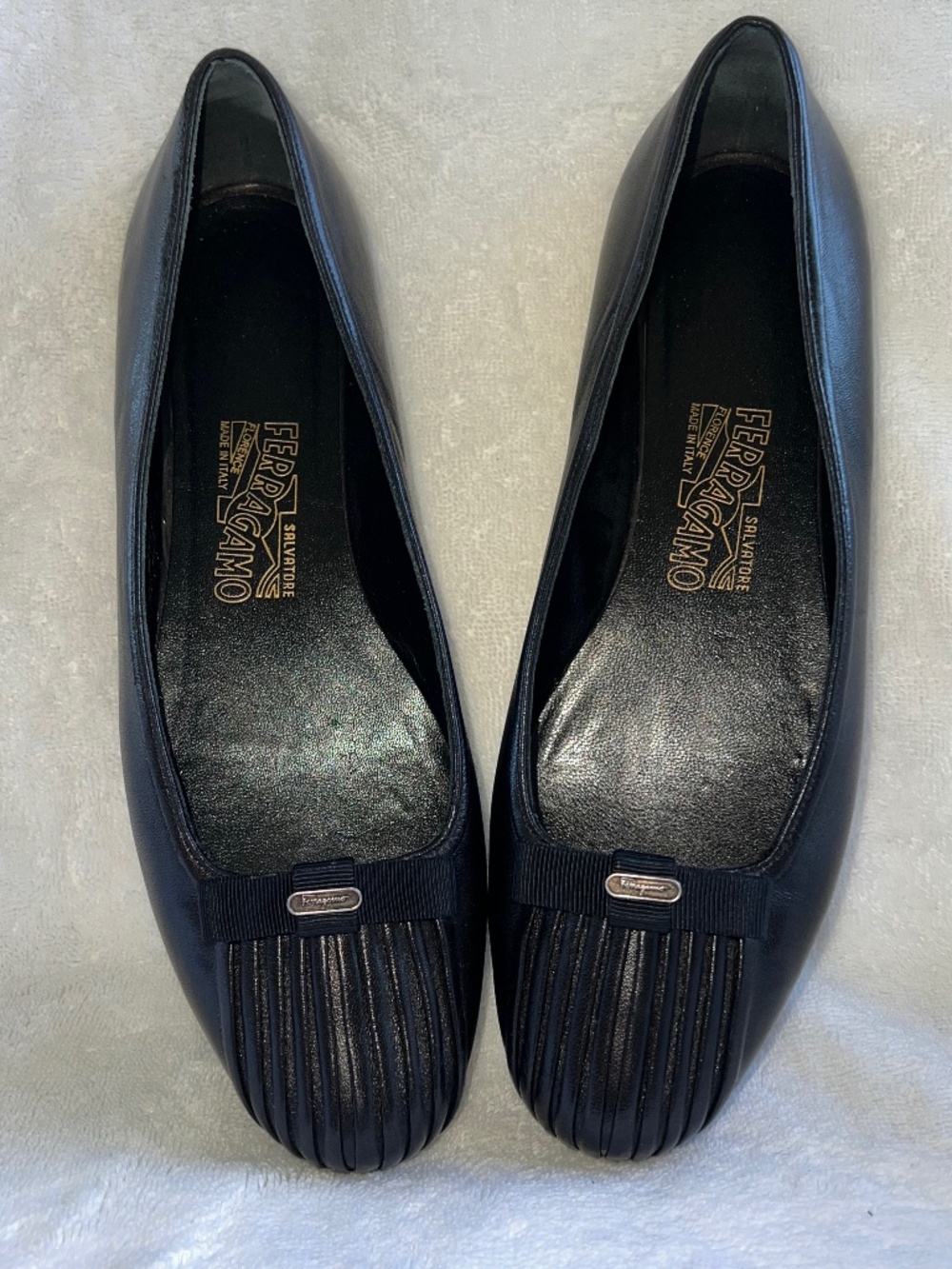 Salvatore Ferragamo Black Leather Ballet Flats Size 9.5B